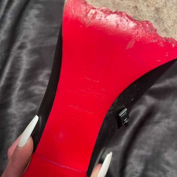 Louboutin red bottom boots - Picture 14 of 16